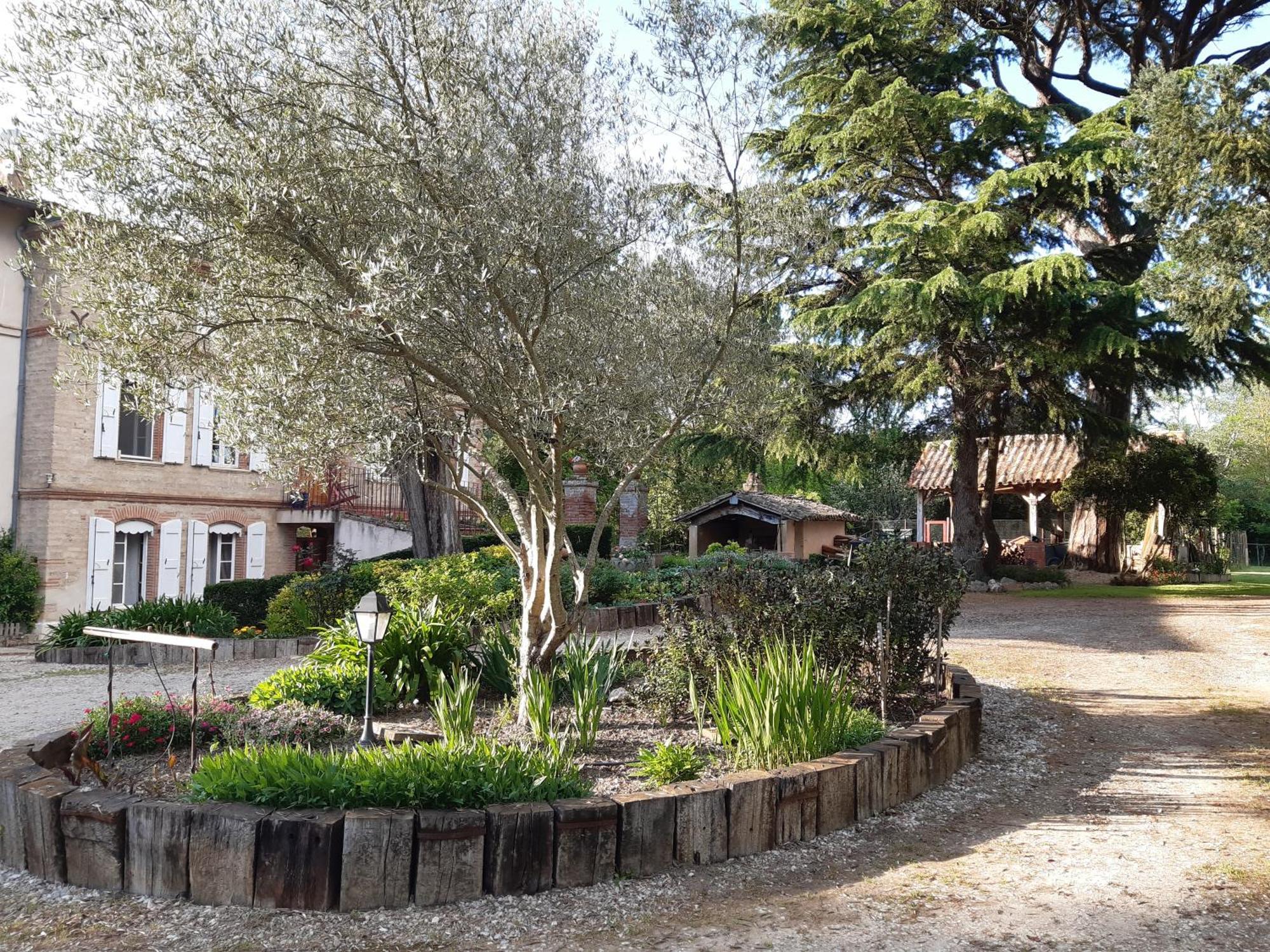 Le Logis Saint Victor Hotel Coufouleux Екстериор снимка